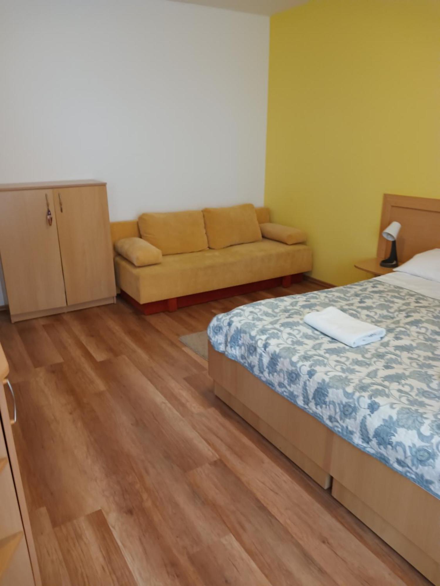 ザラカロシュViola Wellness Apartmanアパートメント エクステリア 写真