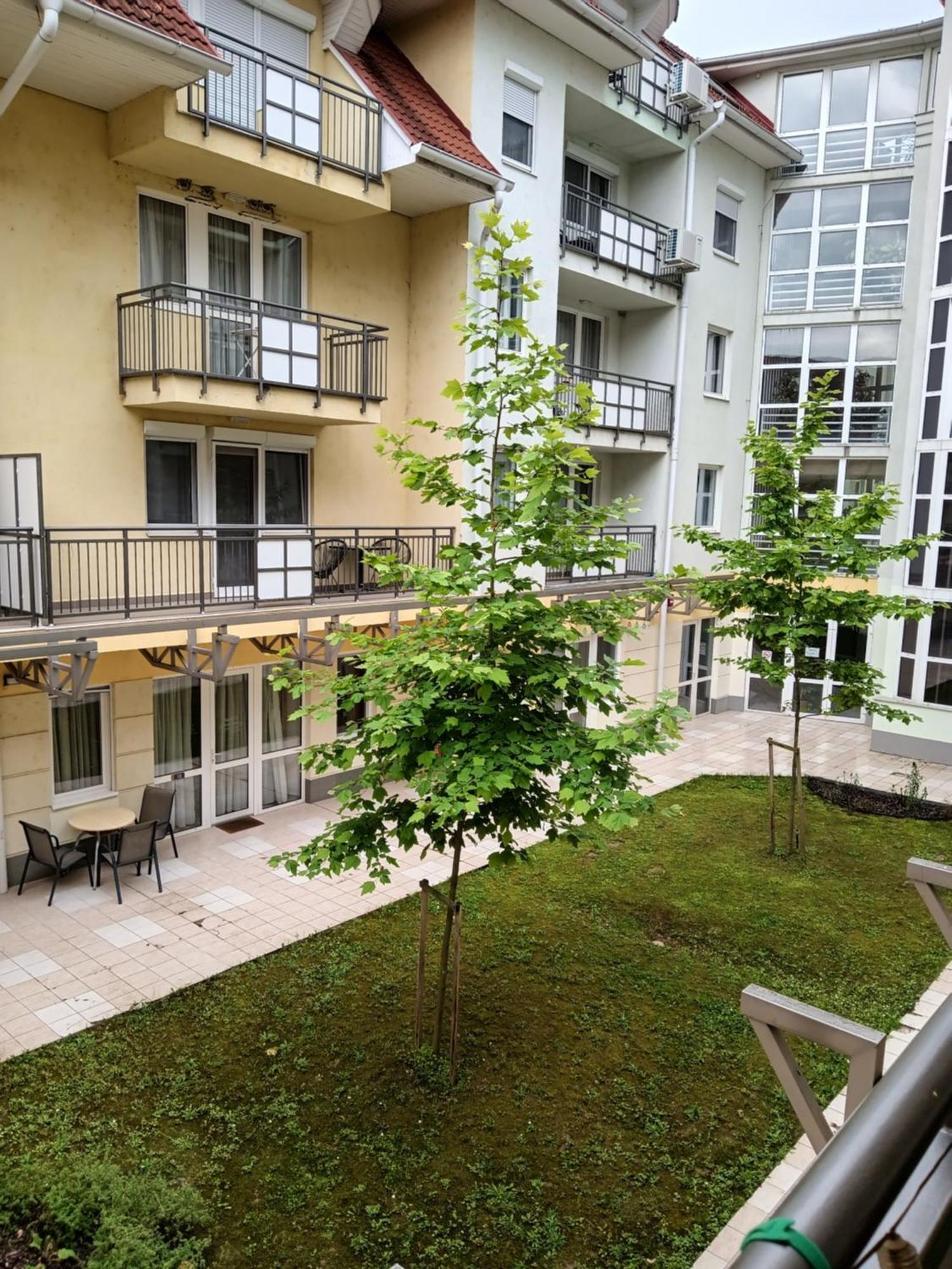 ザラカロシュViola Wellness Apartmanアパートメント エクステリア 写真